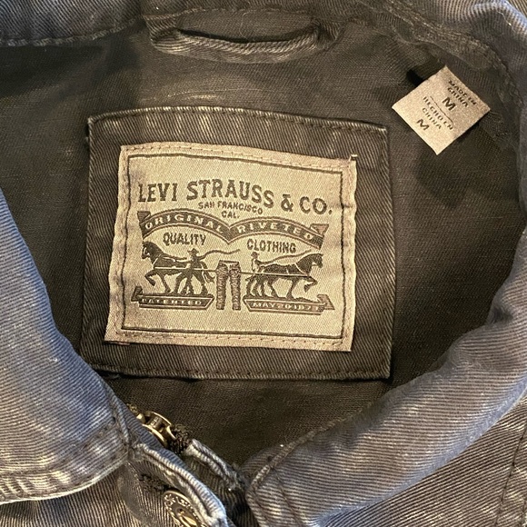 NWT Levi's Acid Wash Denim Shearling Sleeve Jacket - Picture 8 of 9